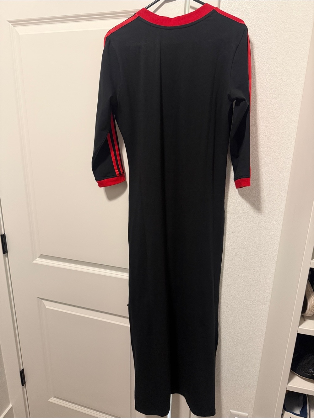 BNWT adidas ADICOLOR CLASSICS 3-STRIPES MAXI DRESS - Picture 3 of 6